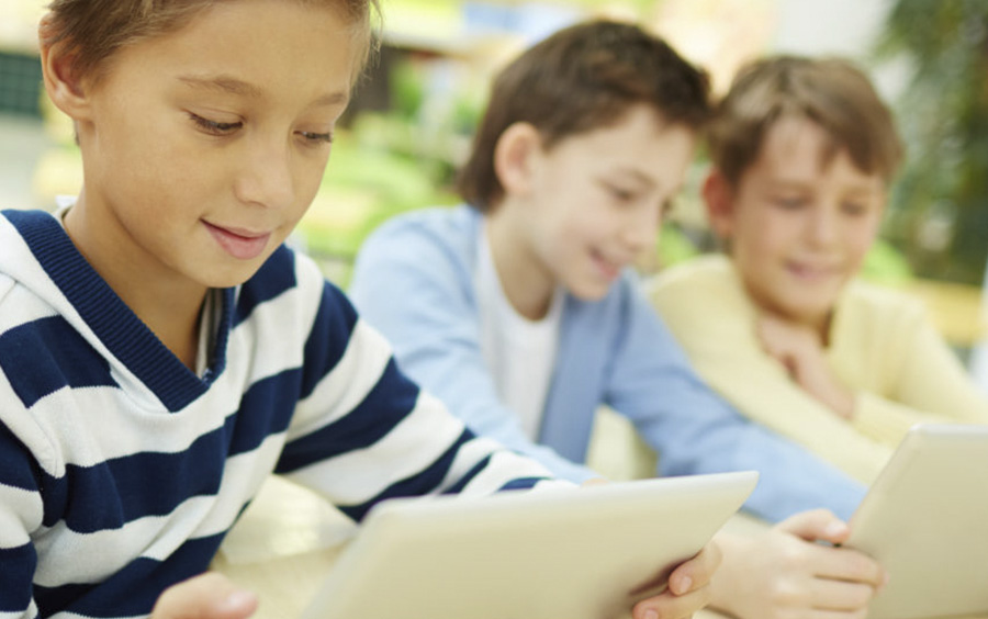 estante-magica-ensino-hibrido-online-offline-em