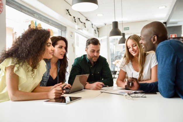 Reunião pedagógica na escola