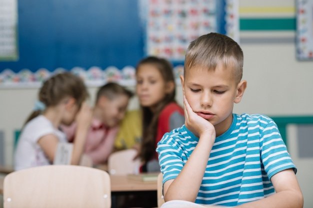 como ajudar aluno com dificuldade de leitura