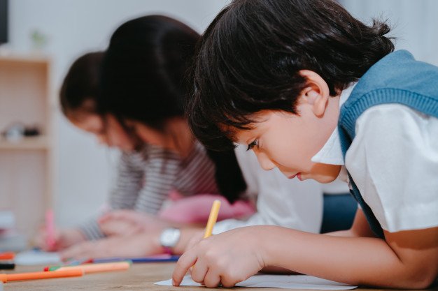alunos com diferentes níveis de alfabetização