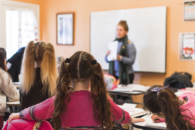Alunos novatos no retorno às aulas