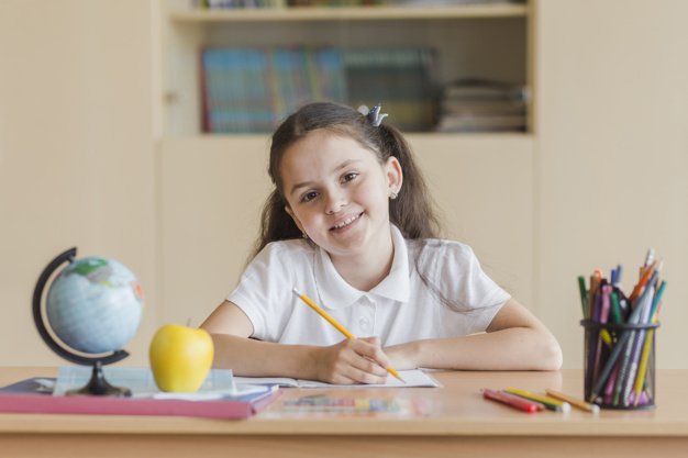 Razões para sua escola participar da Estante Mágica