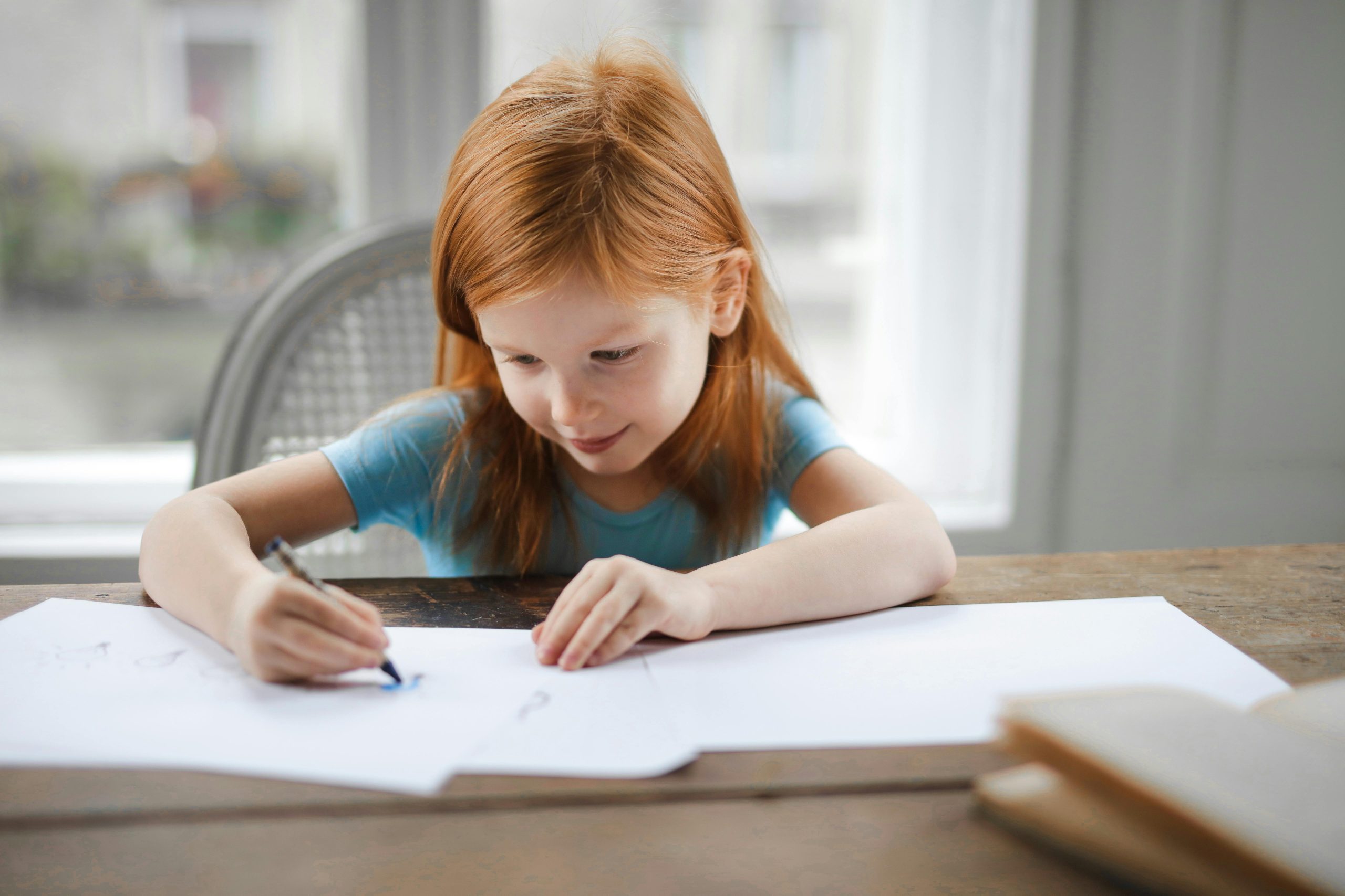 estudiantes en escritores